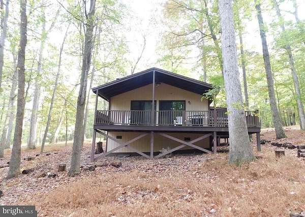 1.75 Acres of Residential Land with Home for Sale in Hedgesville, West Virginia