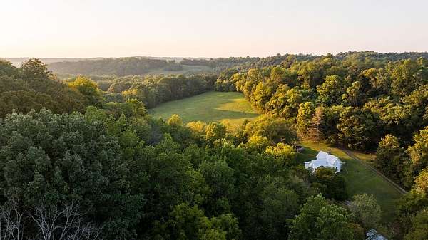 189 Acres of Land for Sale in Santa Fe, Tennessee