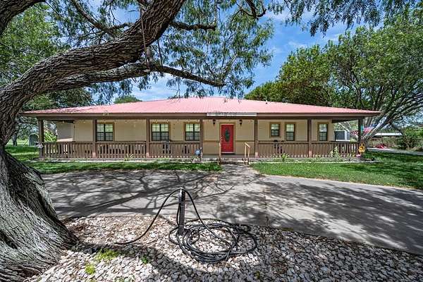 5.69 Acres of Residential Land with Home for Sale in Beeville, Texas