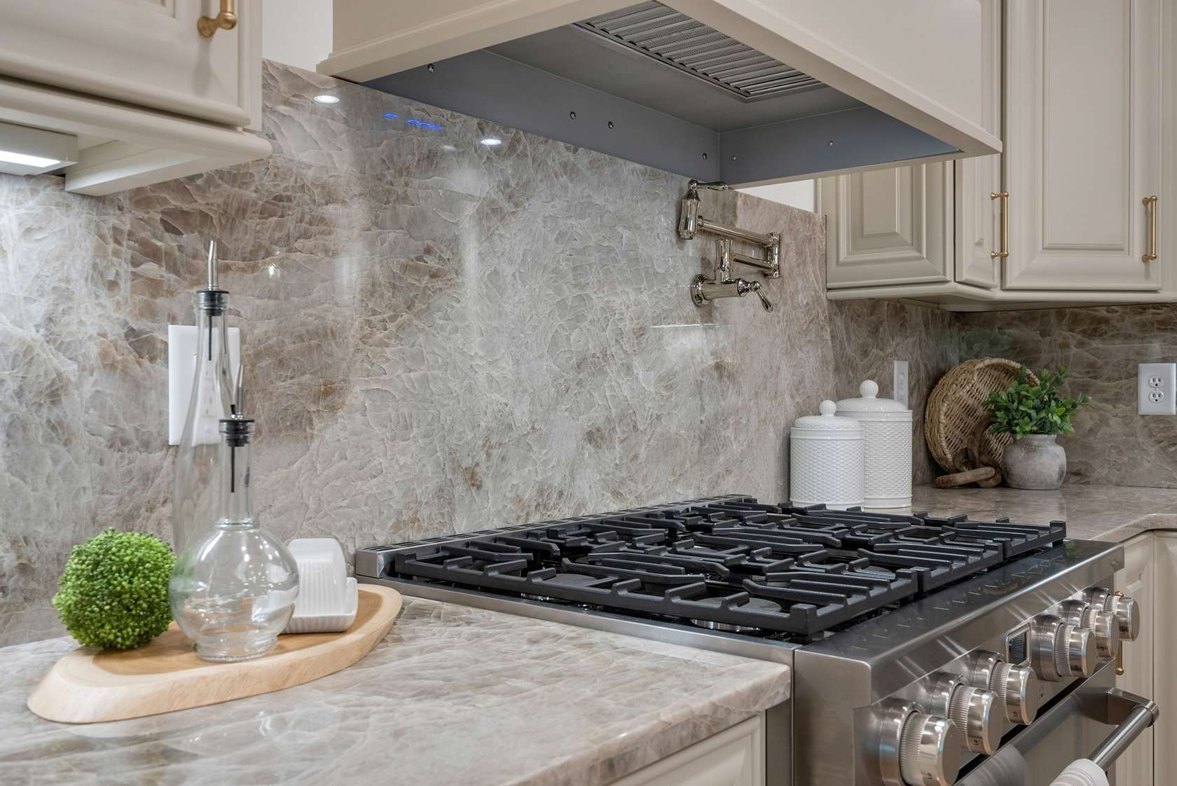 3 Acres of Residential Land with Home for Sale in Clarksville, Tennessee