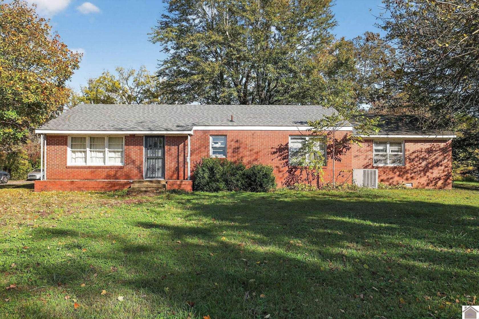 2.5 Acres of Residential Land with Home for Sale in Hickman, Kentucky