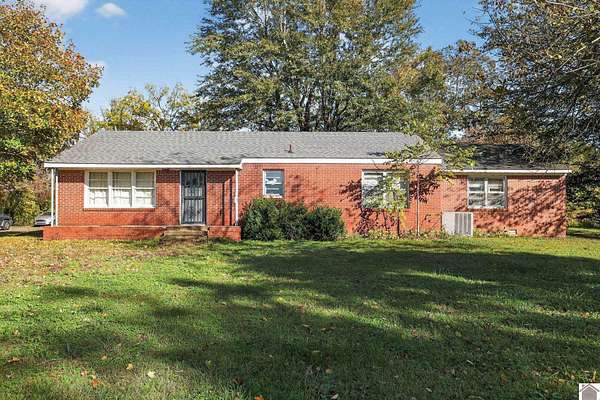 2.5 Acres of Residential Land with Home for Sale in Hickman, Kentucky