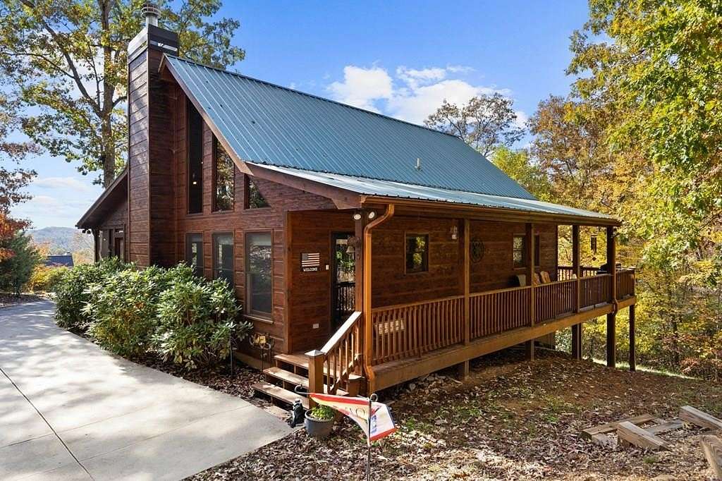 1.5 Acres of Residential Land with Home for Sale in Mineral Bluff, Georgia