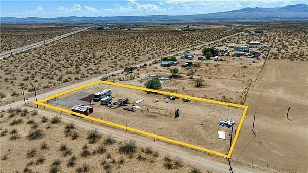 1.25 Acres of Residential Land for Sale in Dolan Springs, Arizona