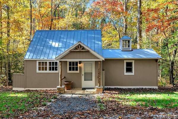 4.65 Acres of Residential Land with Home for Sale in Brodnax, Virginia