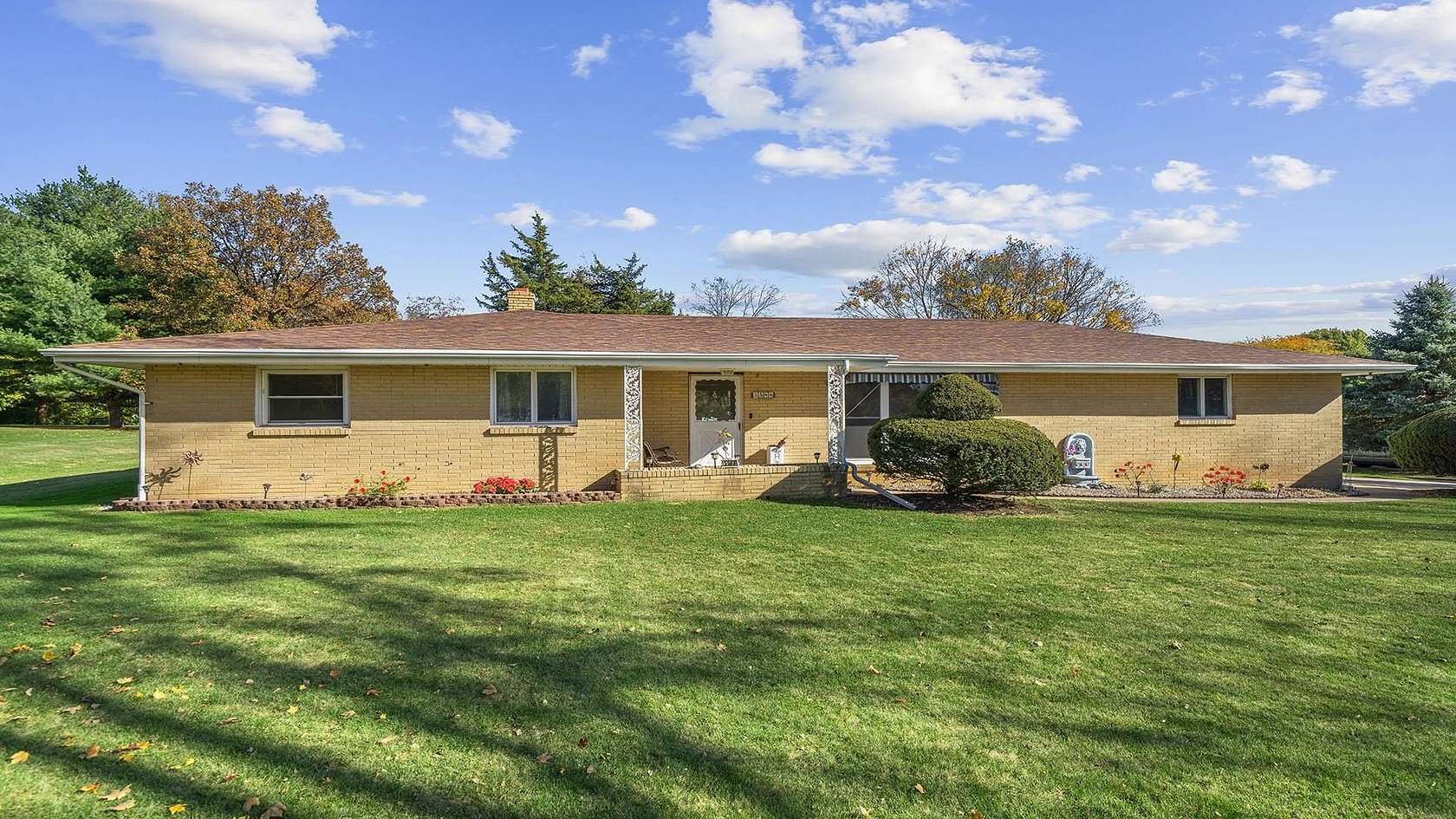 2.5 Acres of Residential Land with Home for Sale in Rockford, Illinois