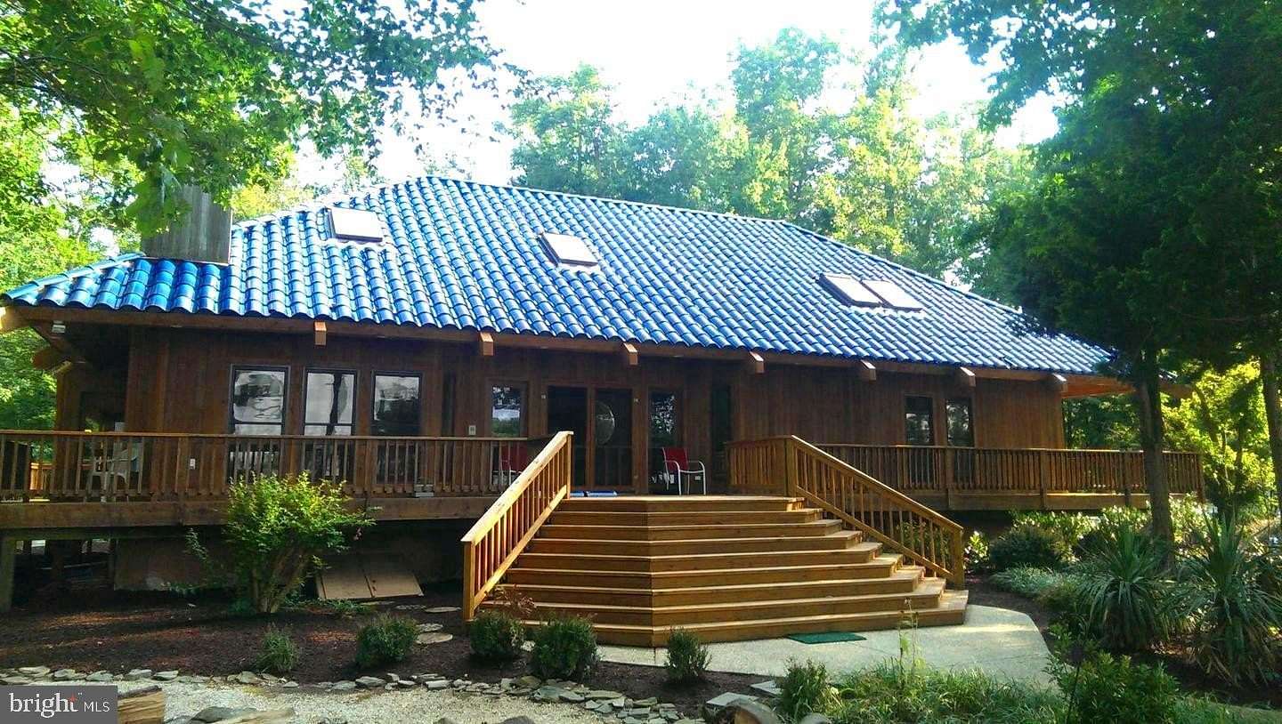 6.68 Acres of Residential Land with Home for Sale in Queenstown, Maryland