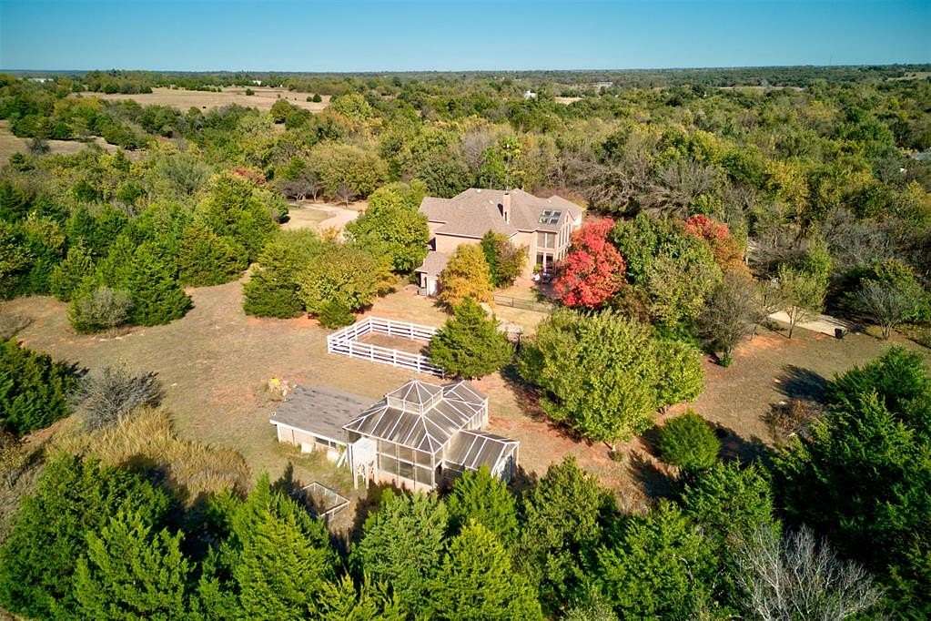 10 Acres of Land with Home for Sale in Edmond, Oklahoma