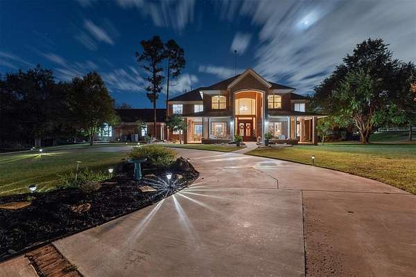 10 Acres of Land with Home for Sale in Edmond, Oklahoma