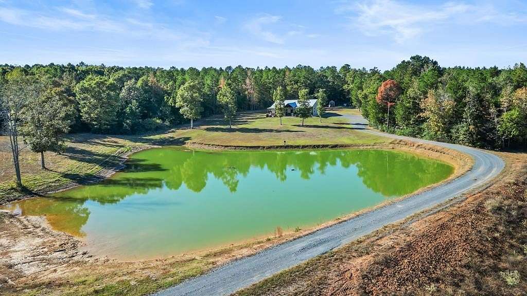 16 Acres of Recreational Land with Home for Sale in Linden, Texas