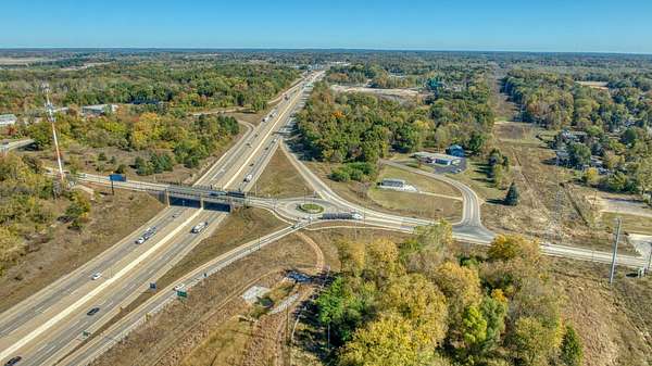 5.34 Acres of Improved Commercial Land for Sale in Jackson, Michigan