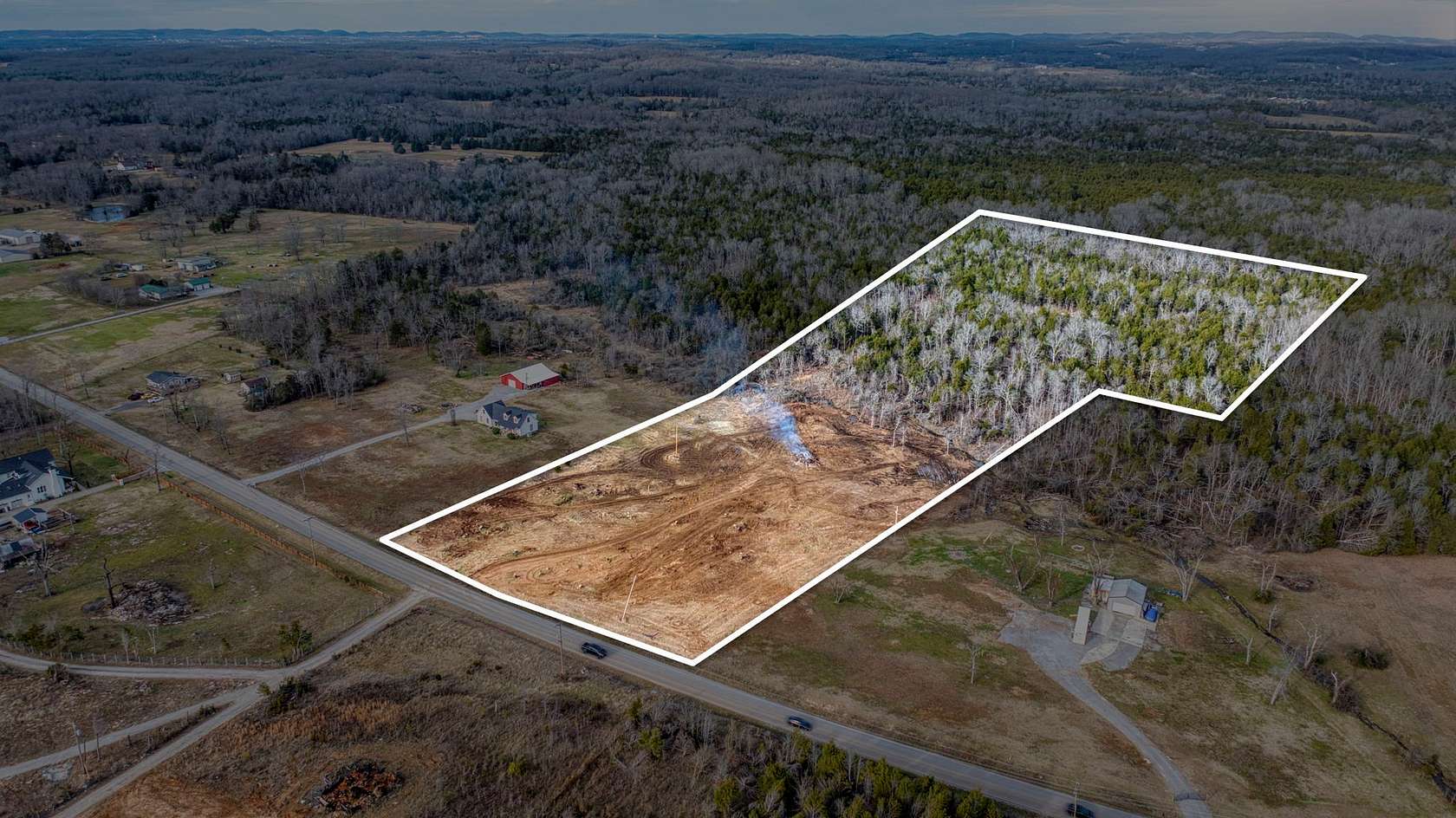 16.3 Acres of Land for Sale in Columbia, Tennessee