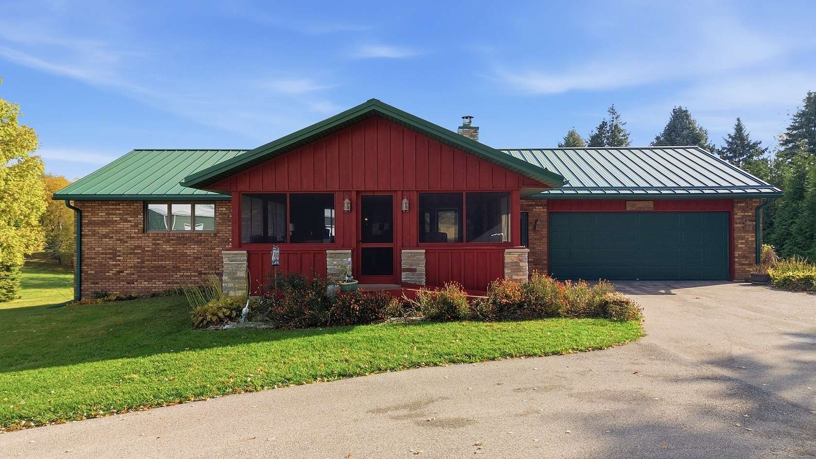 5.25 Acres of Residential Land with Home for Sale in Dixon, Illinois