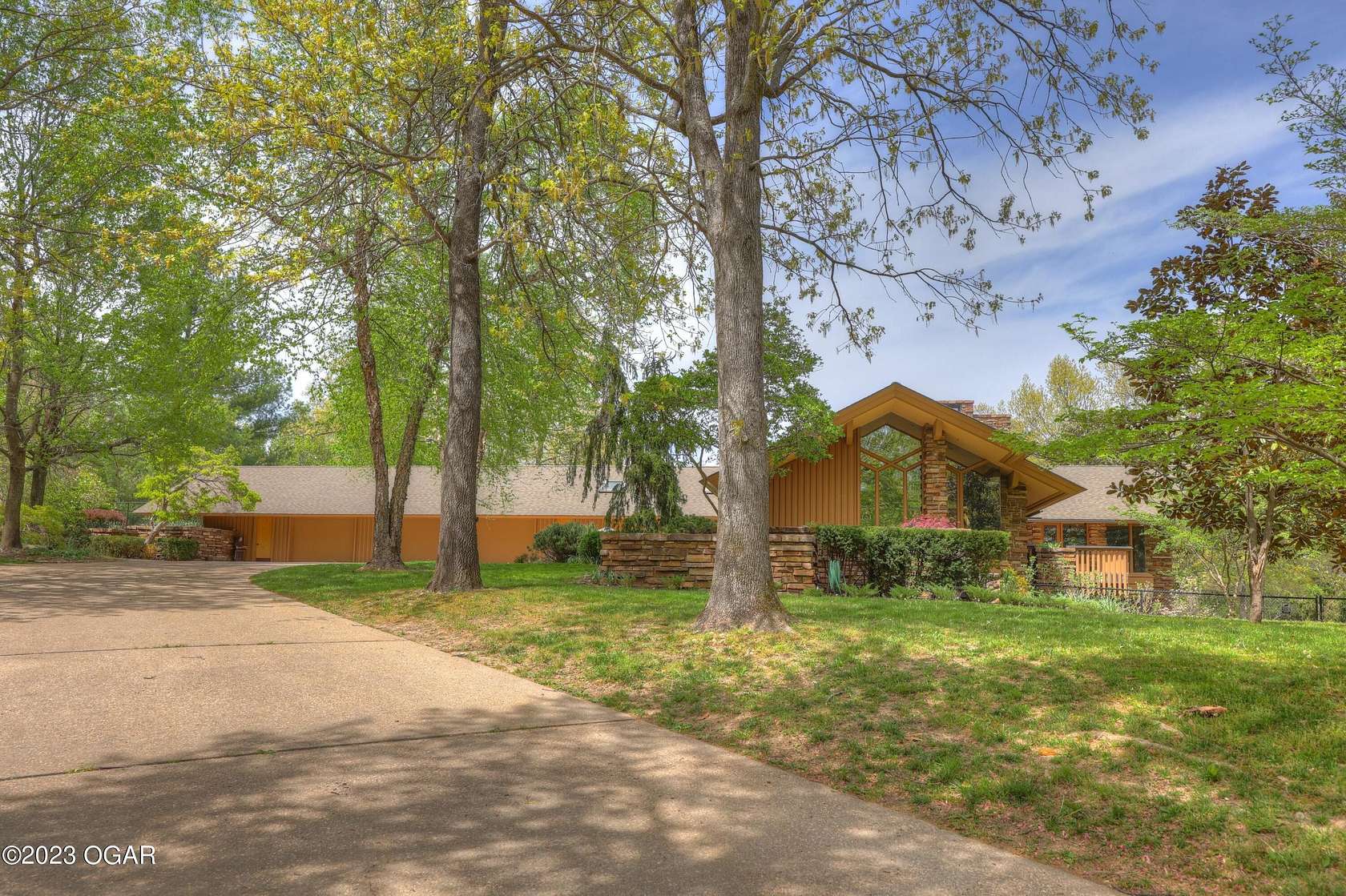 2 Acres of Residential Land with Home for Sale in Joplin, Missouri