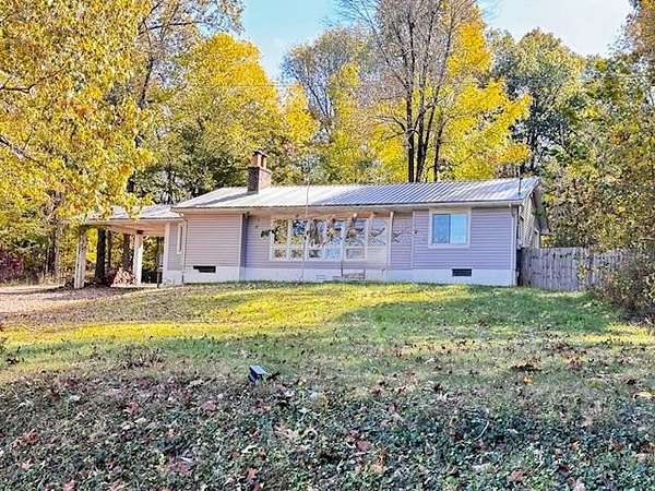 4.5 Acres of Residential Land with Home for Sale in Madisonville, Kentucky