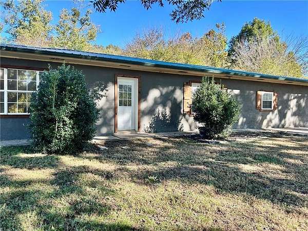 1.54 Acres of Residential Land with Home for Sale in Dardanelle, Arkansas