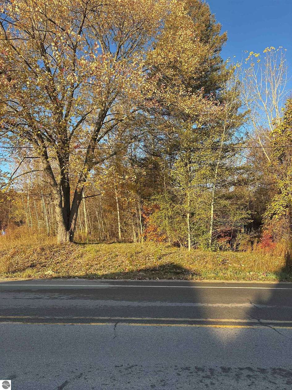 0.23 Acres of Residential Land for Sale in Farwell, Michigan
