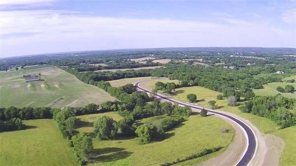 10 Acres of Residential Land for Sale in Oak Grove, Missouri