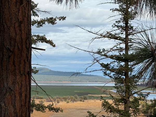 0.43 Acres of Residential Land for Sale in Klamath Falls, Oregon