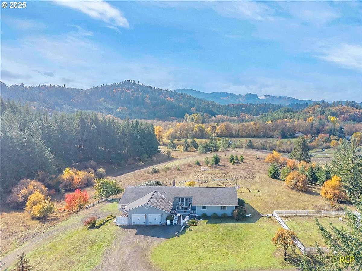 10.3 Acres of Land with Home for Sale in Philomath, Oregon