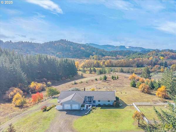 10.3 Acres of Land with Home for Sale in Philomath, Oregon