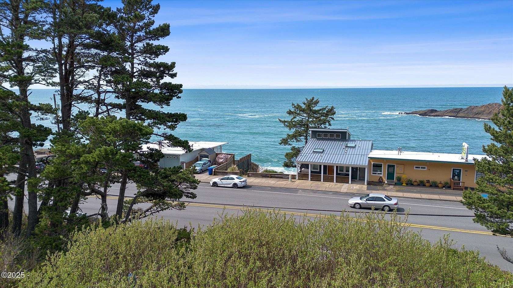 0.47 Acres of Commercial Land for Sale in Depoe Bay, Oregon