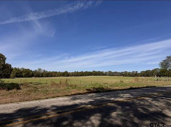 15 Acres of Land for Sale in Cookville, Texas
