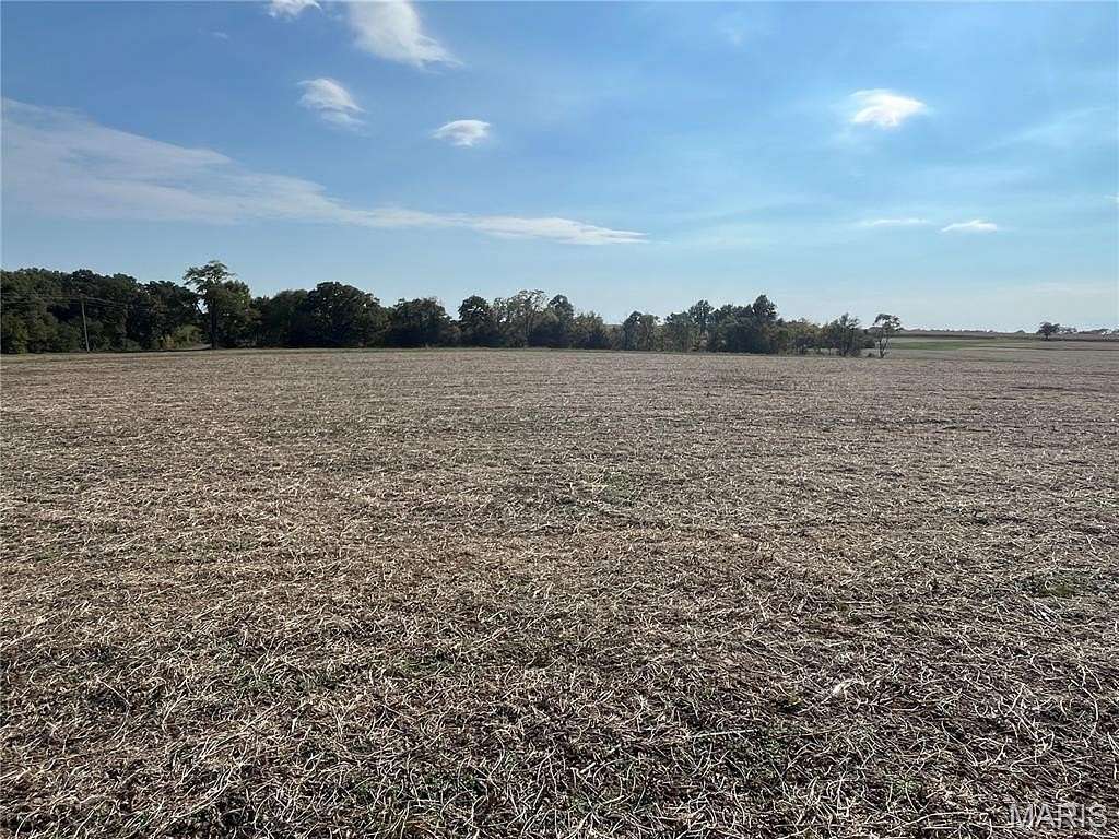 5 Acres of Residential Land for Sale in Bowling Green, Missouri