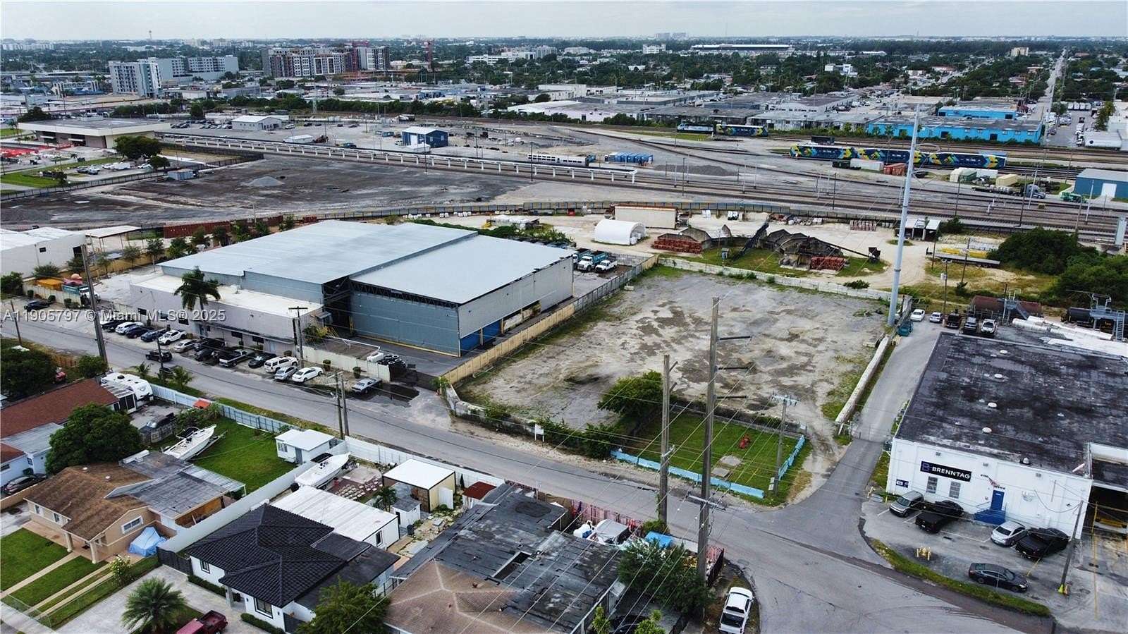 1 Acre of Commercial Land for Lease in Miami, Florida
