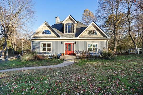 5 Acres of Residential Land with Home for Sale in Portland, Tennessee