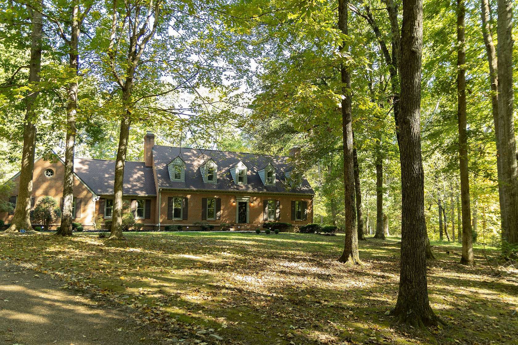 5.5 Acres of Residential Land with Home for Sale in Dickson, Tennessee