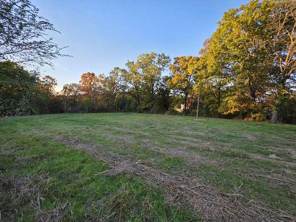 10 Acres of Land for Sale in El Dorado Springs, Missouri