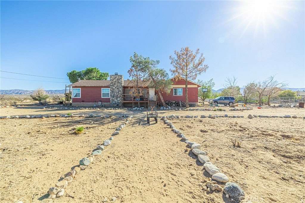 2.5 Acres of Residential Land with Home for Sale in Llano, California