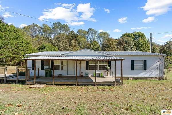 5.15 Acres of Residential Land with Home for Sale in Magnolia, Kentucky