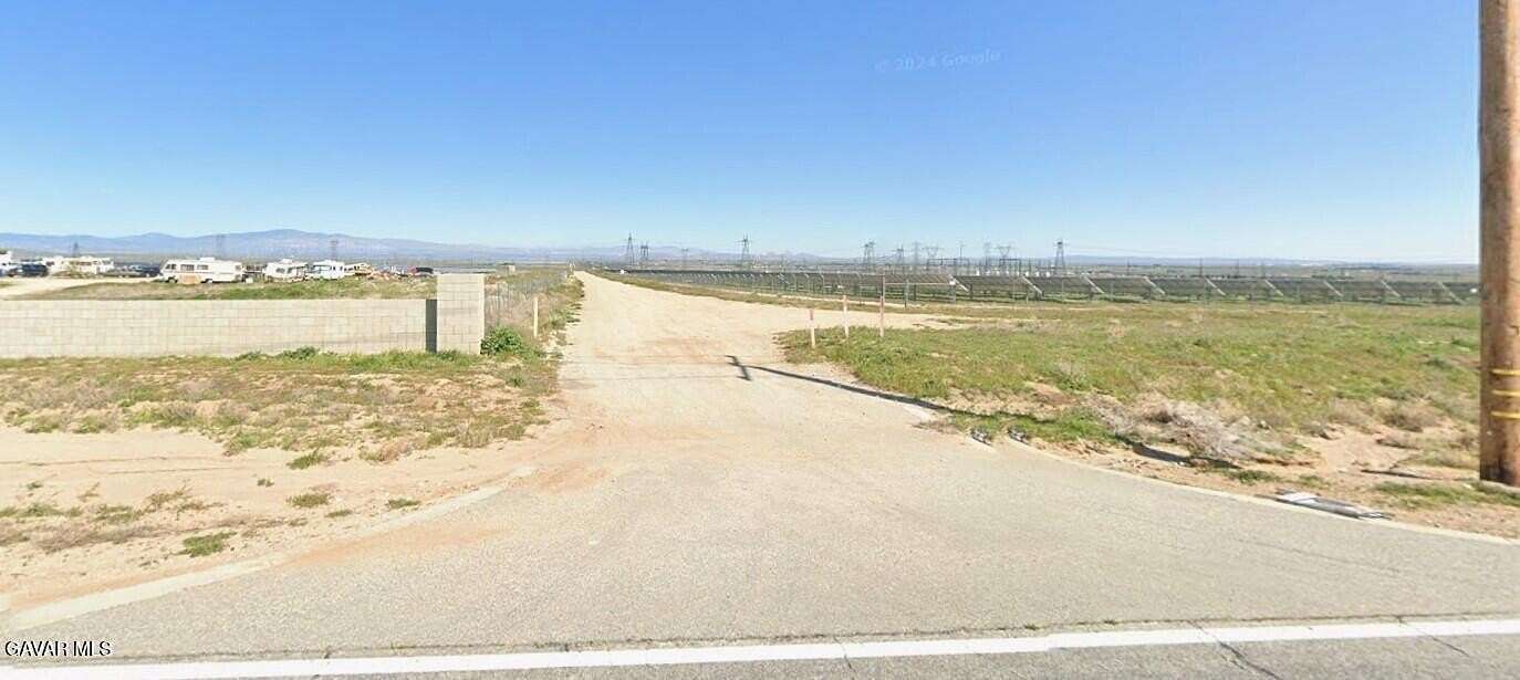 2.5 Acres of Commercial Land for Sale in Del Sur, California