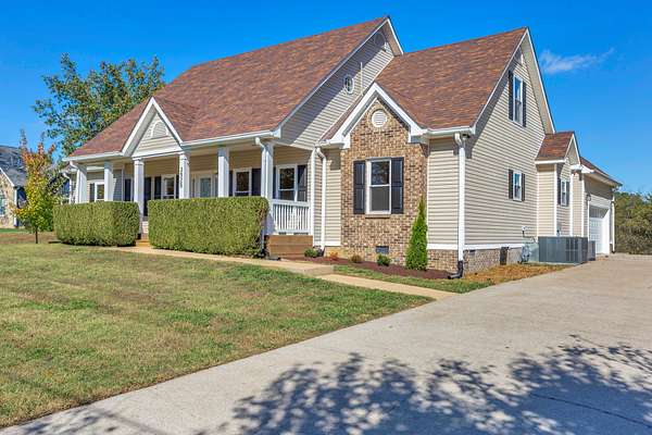 1.85 Acres of Residential Land with Home for Sale in Spring Hill, Tennessee