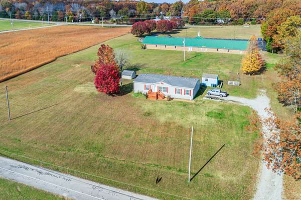 3 Acres of Residential Land with Home for Sale in Dickson, Tennessee