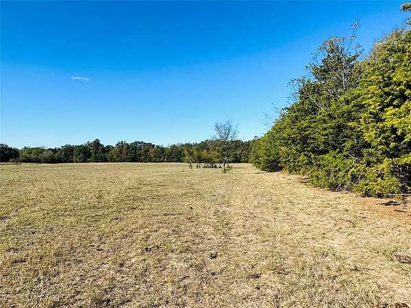 22.1 Acres of Recreational Land & Farm for Sale in Dike, Texas