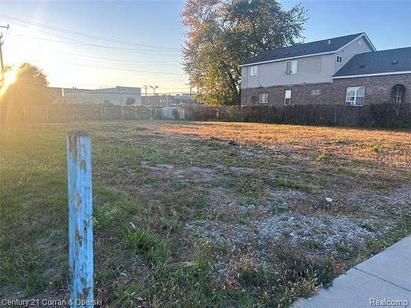 0.1 Acres of Residential Land for Lease in Detroit, Michigan