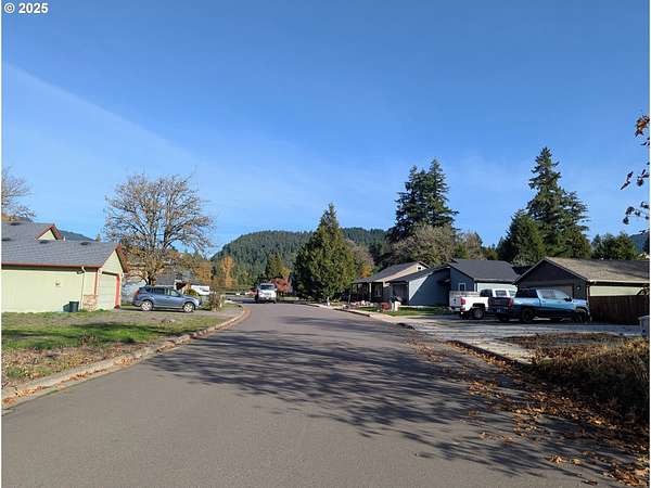 0.14 Acres of Residential Land for Sale in Oakridge, Oregon