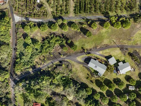 3.13 Acres of Residential Land with Home for Sale in Kailua-Kona, Hawaii