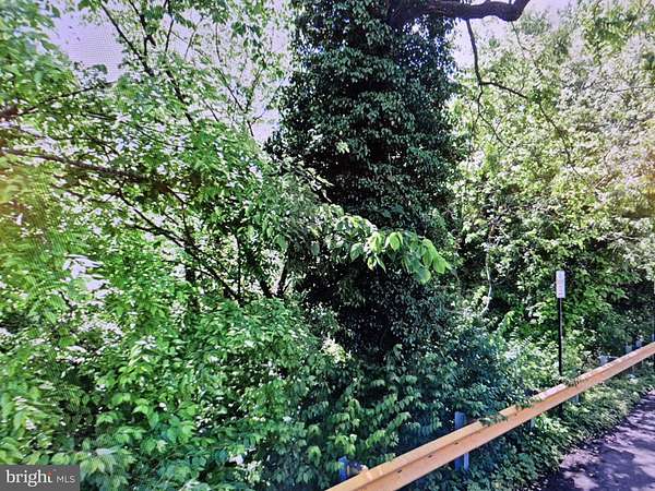 0.09 Acres of Residential Land for Sale in Capitol Heights, Maryland