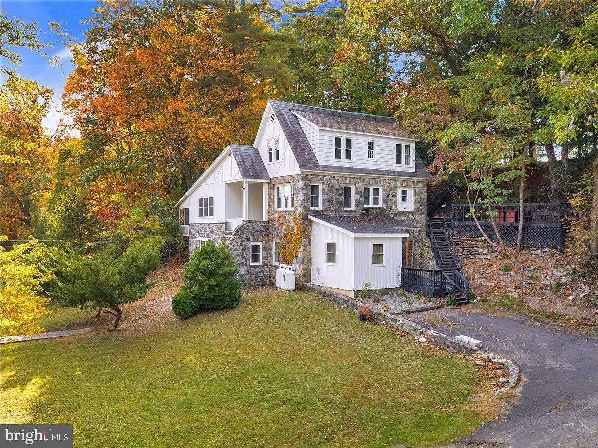 5.12 Acres of Residential Land with Home for Sale in East Stroudsburg, Pennsylvania