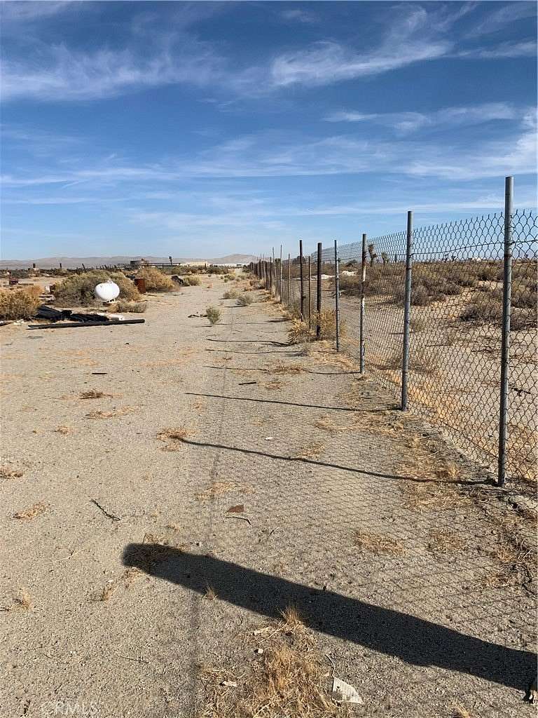 10 Acres of Land for Sale in Adelanto, California