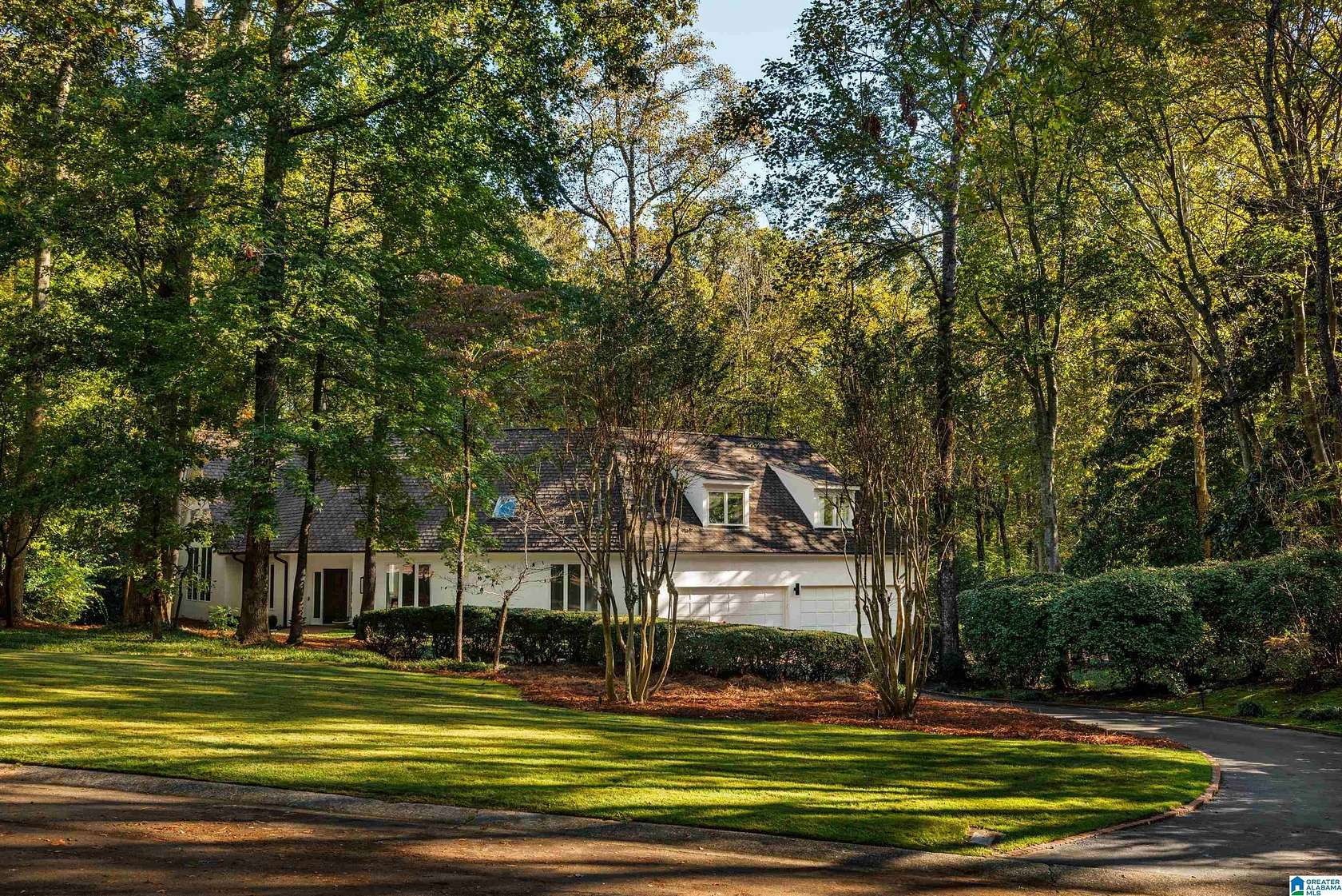 2 Acres of Residential Land with Home for Sale in Mountain Brook, Alabama