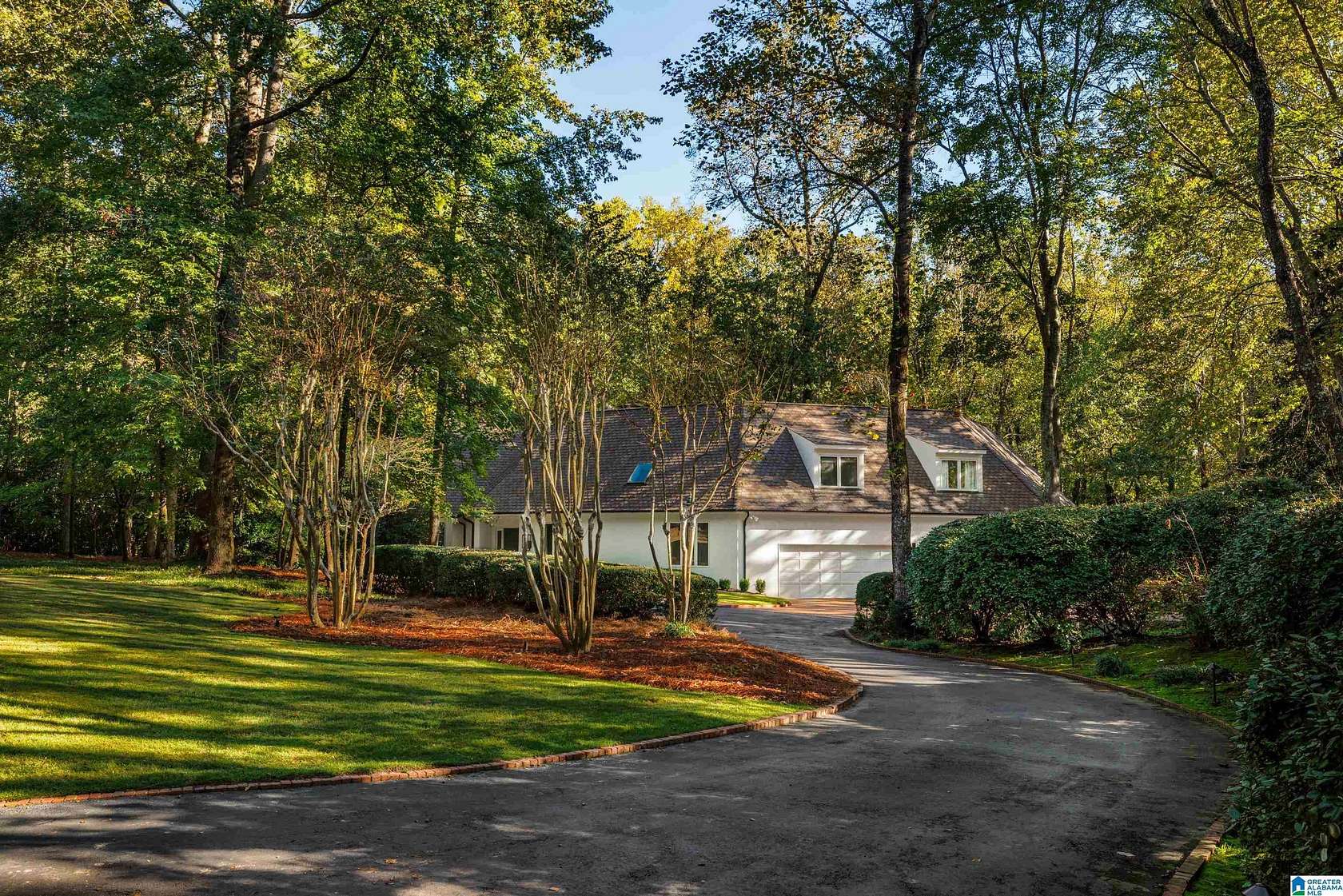 2 Acres of Residential Land with Home for Sale in Mountain Brook, Alabama