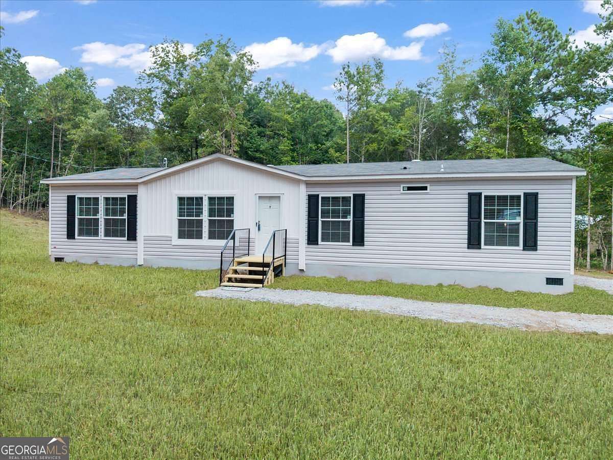 1.8 Acres of Residential Land with Home for Sale in Eatonton, Georgia