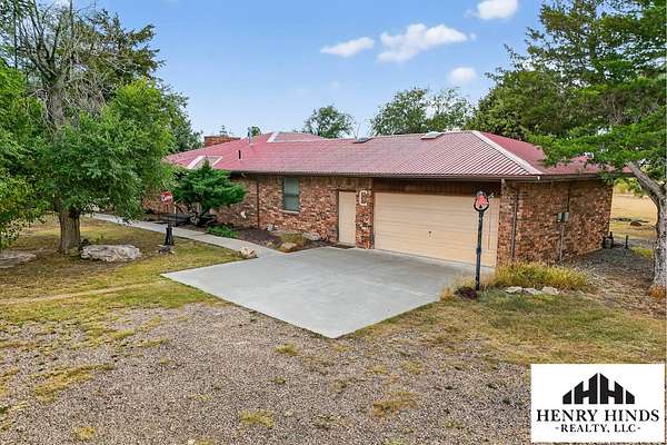 7.33 Acres of Land with Home for Sale in Goodwell, Oklahoma