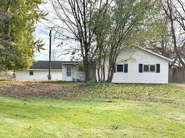 3.9 Acres of Residential Land with Home for Sale in Fort Atkinson, Wisconsin