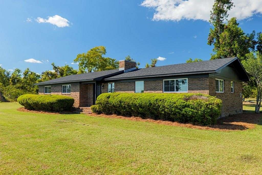 1.85 Acres of Residential Land with Home for Sale in Naylor, Georgia